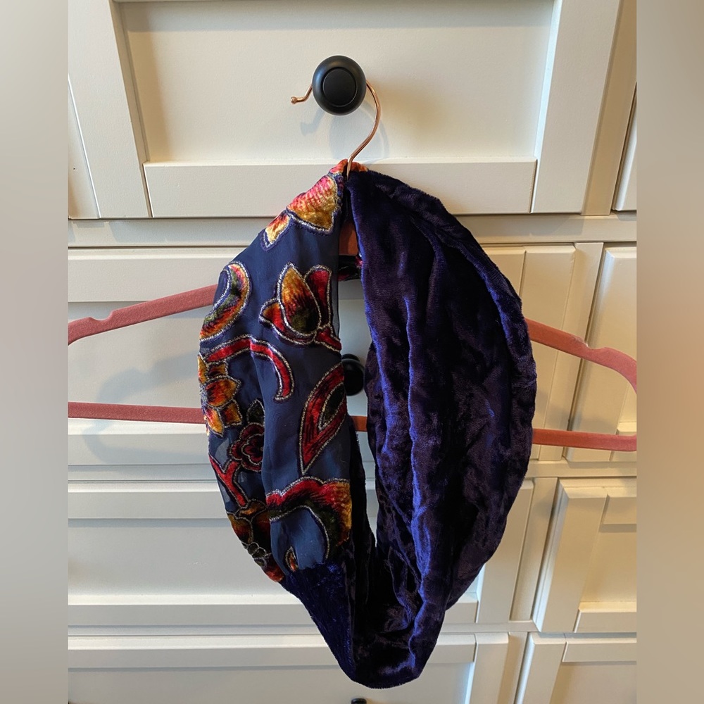 Anthropologie infinity scarf